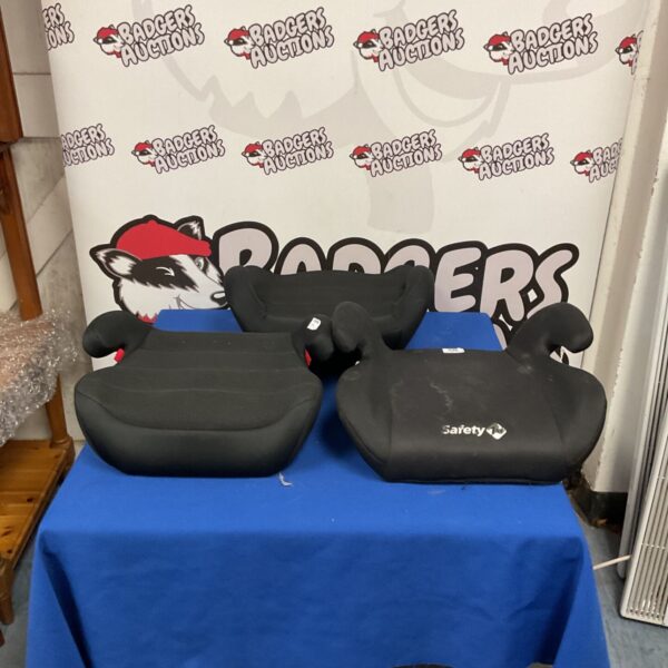 Lot of three backless child booster car seats for kids.