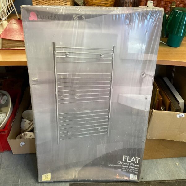 Chrome towel warmer measuring 600mm x 974mm, suitable for bathroom heating.