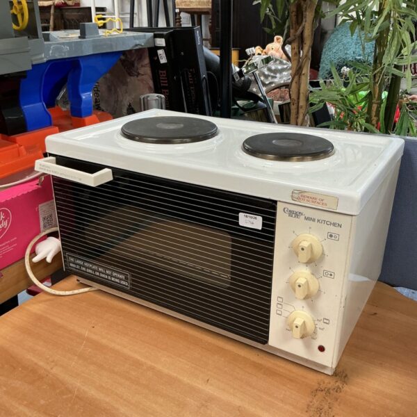 Vintage Cordon Bleu mini kitchen cooker with two hotplates.