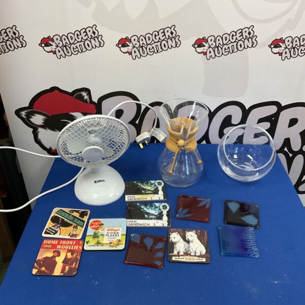 Desk fan and glass bowl lot for collectors.