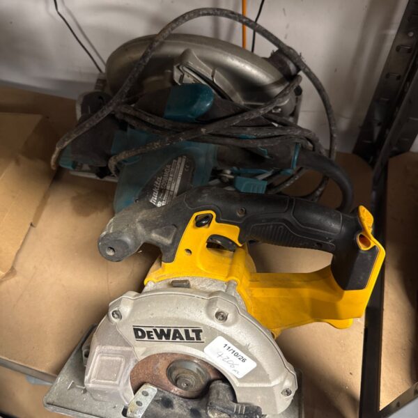 Dewalt and Makita circular saws in a used condition.