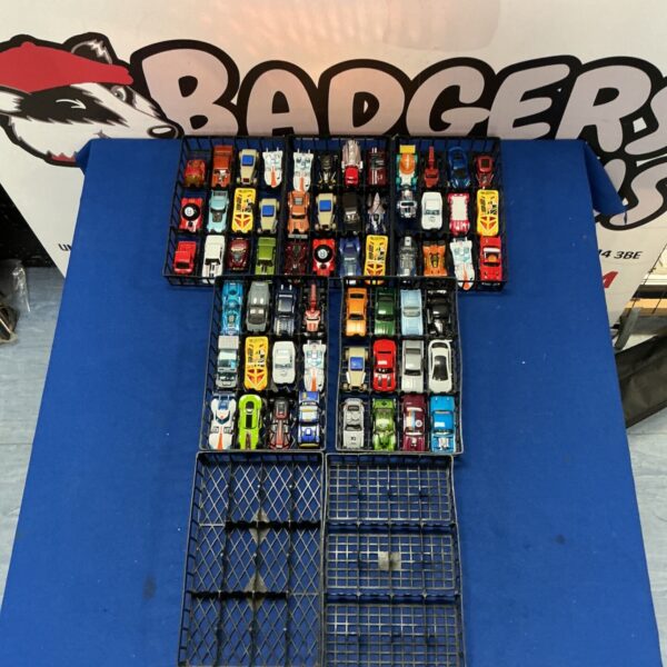 Tray of Hot Wheels and Matchbox diecast model cars.