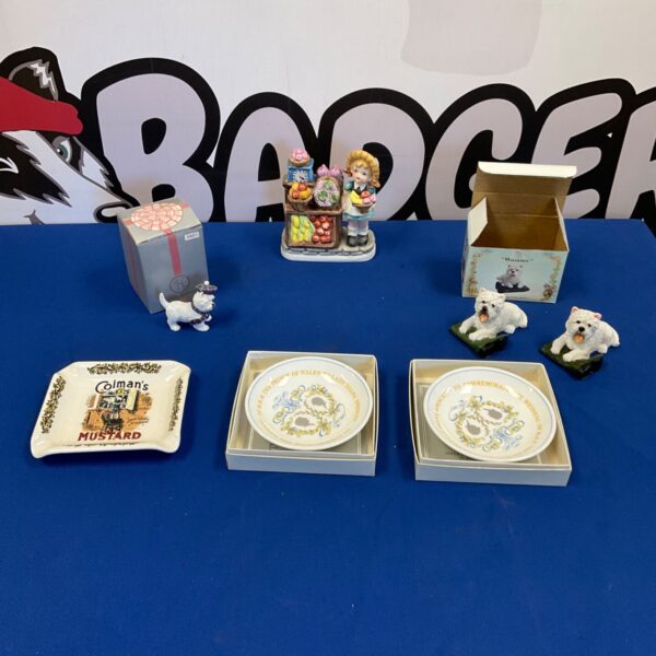 Tray of collectible dog figurines, including Regency Fine Arts pieces.