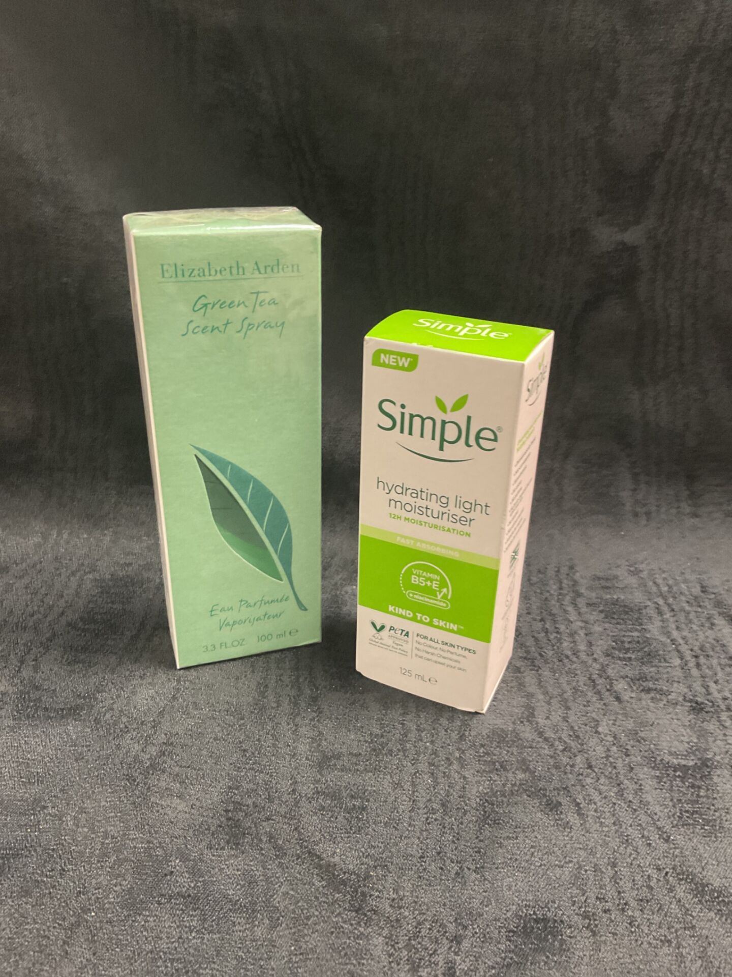 834 Elizabeth arden green tea scent spray and simple moisturiser