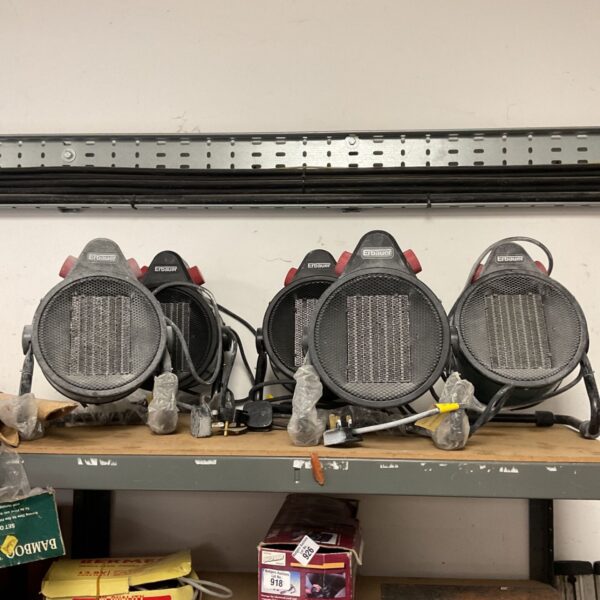 Lot of five Erbauer 2500W workshop heaters in original packaging.