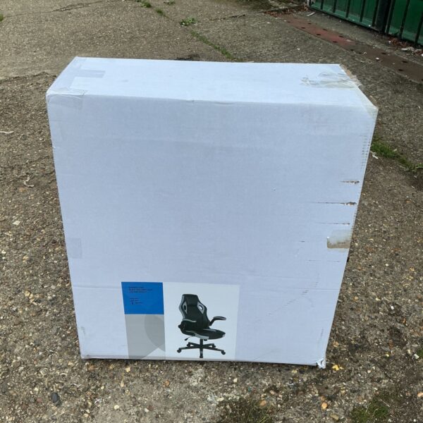 Side view of boxed gaming chair with chair image visible.