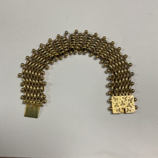 Gilt multi strand mesh and ball link bracelet with engraved clasp