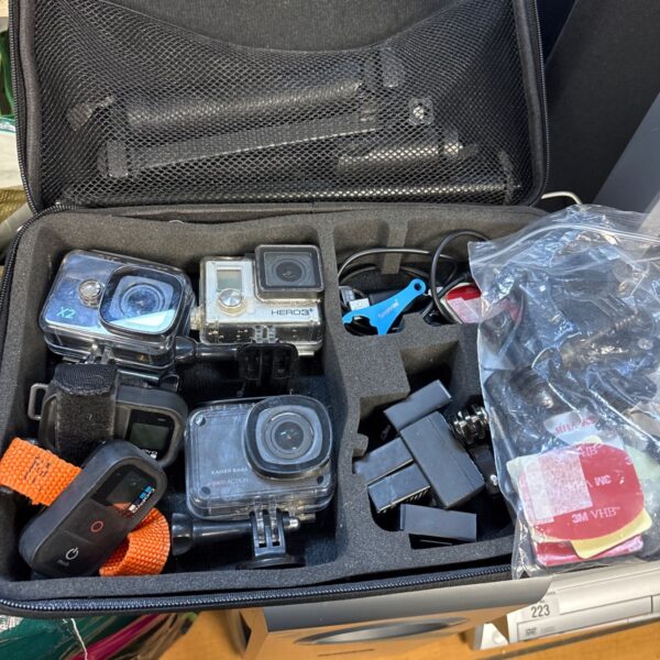 Carrying case with GoPro HERO3+, Kaiser Baas X400 and other action camera accessories