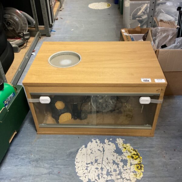 Habistat oak reptile vivarium enclosure for reptiles.