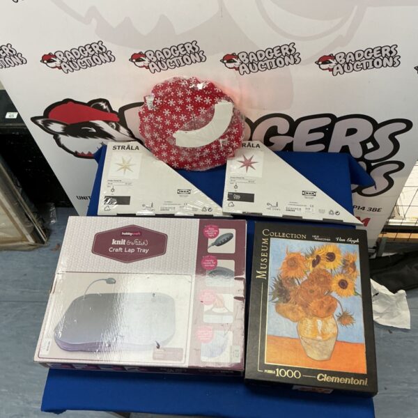 Craft and puzzle lot including HobbyCraft lap tray and Clementoni puzzle.