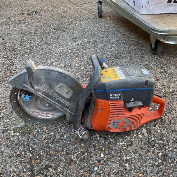 Husqvarna K760 disc cutter showing the oil guard system.