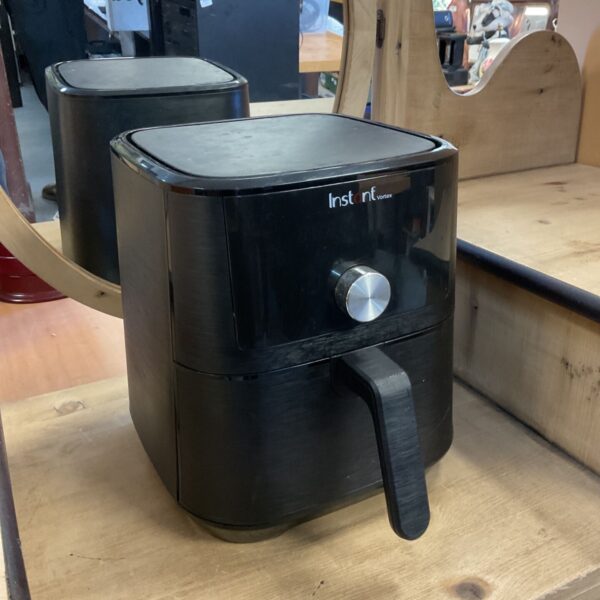 Black Instant Vortex air fryer with silver control dial and front handle