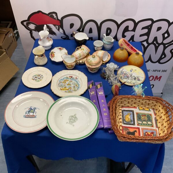 Box of mixed items inc collectors plates