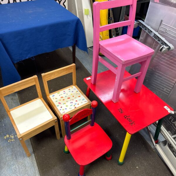 Children’s desk with matching chair & three other chairs - has cosmetic marks