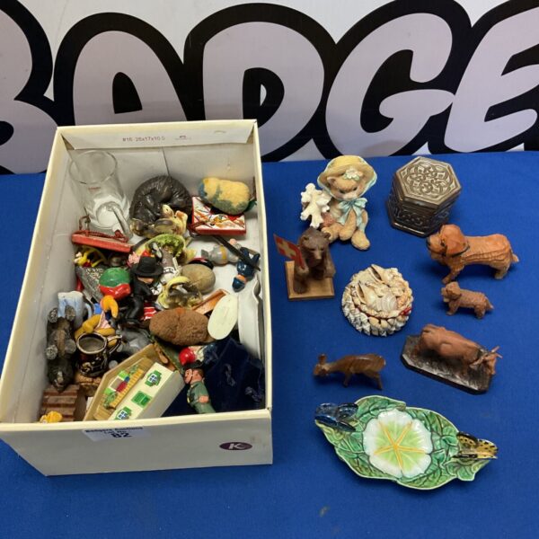 Box of animal ornaments & trinket pots including george jones butterfly trinket dish