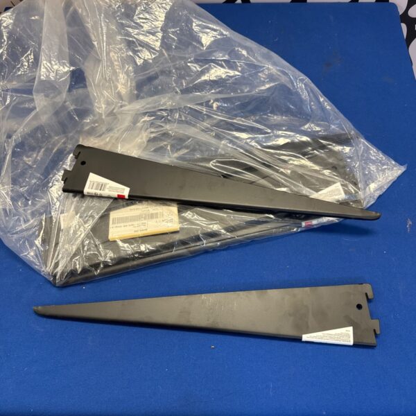 Metal shelving brackets, 470mm length, for storage and DIY projects.