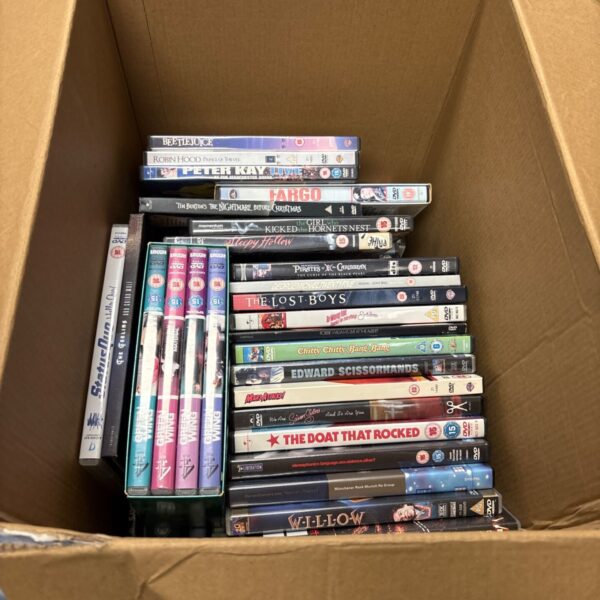 Box of mixed DVDs including Beetlejuice and Edward Scissorhands.