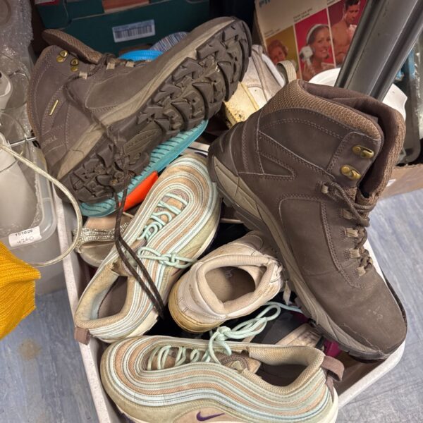 Mixed lot of used footwear including Nike trainers.