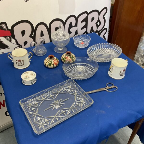 Mixed lot of vintage glassware including a sweet jar.