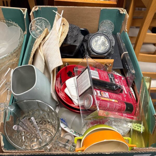 Mixed lot of vintage dishes and collectibles with rock lights.