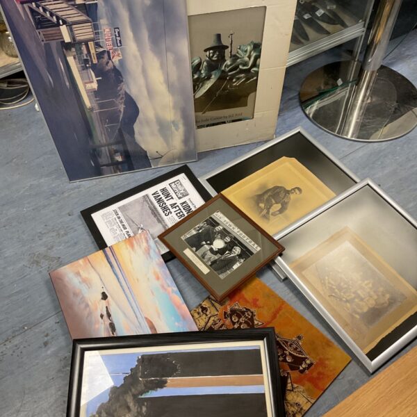 Mixed lot of vintage prints and photographs for collectors.