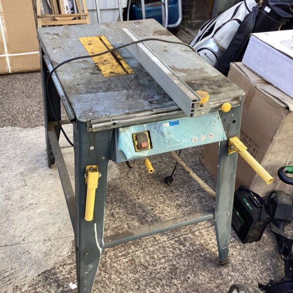 Used Nutool MC315 table saw for woodworking projects.