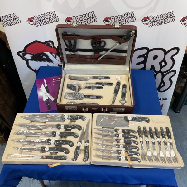 Vintage Prima 32-piece deluxe chef’s knife set in a carrying case.