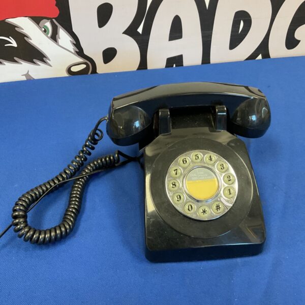 Vintage style Protelx REN 1 push button retro telephone.