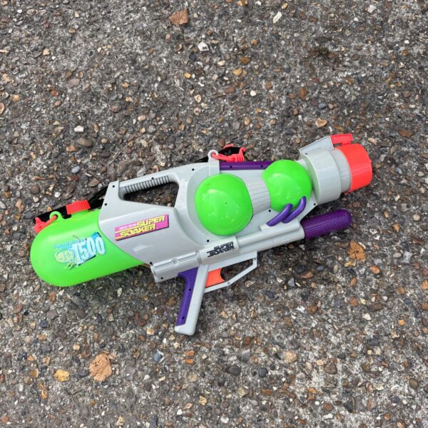 Vintage Super Soaker CPS 1500 water pistol, 90s toy.
