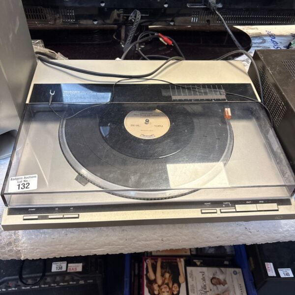Vintage Technics SL-QL1 direct drive turntable in used condition.