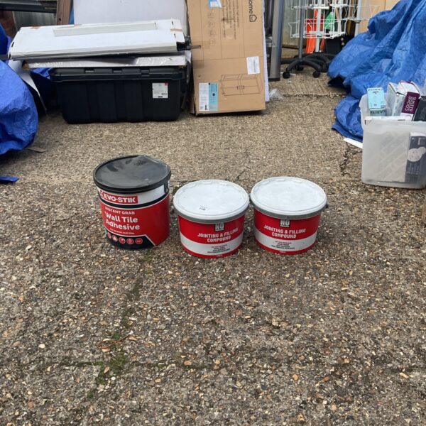 Tile adhesive and jointing compound lot for DIY projects.