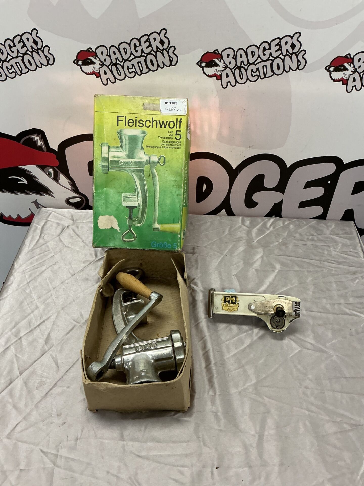 486 Fleischwolf Meat Mincer and Universal Can Opener