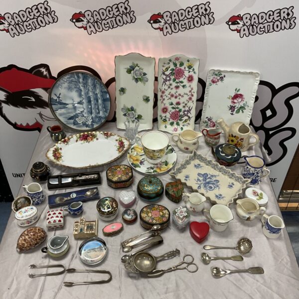 Mixed lot of trinket pots, floral china, delft-style tray and silver-coloured spoons