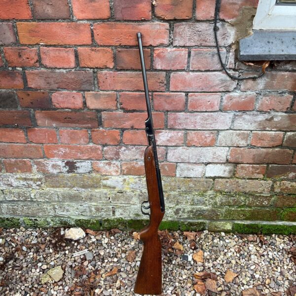 Webley & Scott Jaguar air rifle with blued barrel and wooden stock